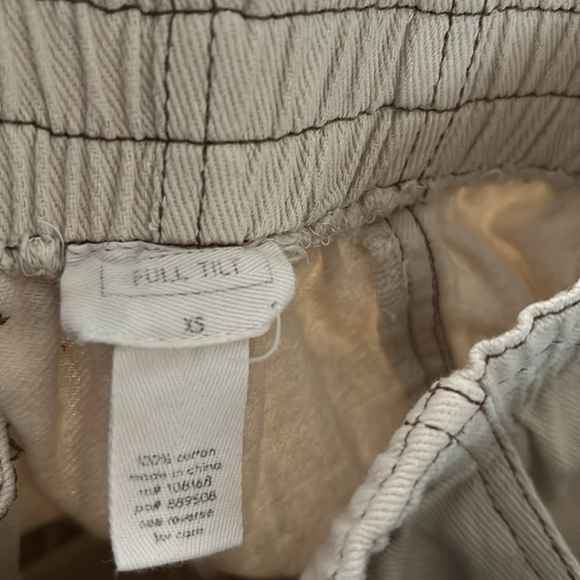 Full Tilt Ivory Cargo Jeans. - Picture 6 of 6